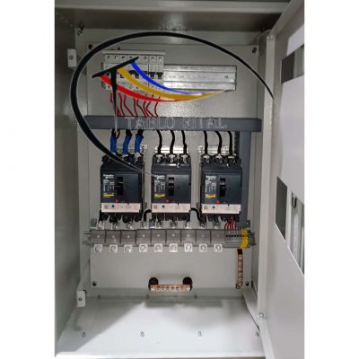 تابلو برق UPS و برق شهری تامین نیروی برق از طریق یو پی اس - طراحی ، ساخت و مونتاژ و فروش تابلو برق صنعتی جهت سفارش و خرید تابلو برق با ما تماس بگیرید.